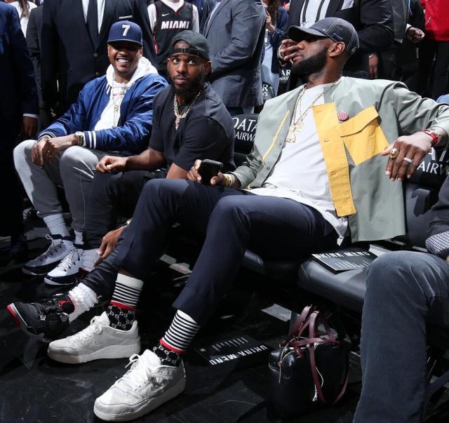 篮球篮网主力球员恢复训练，状态回升