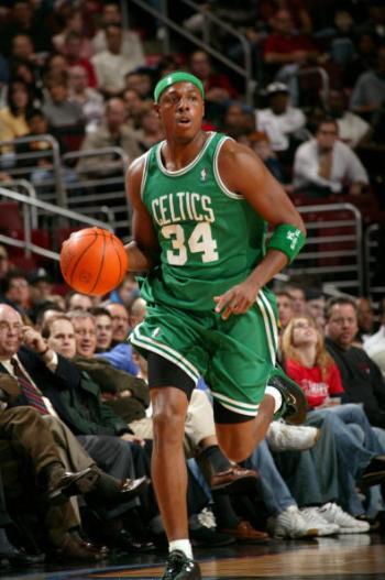 记者：拜仁等多家欧洲俱乐部对霍芬海姆前锋阿斯拉尼感兴趣