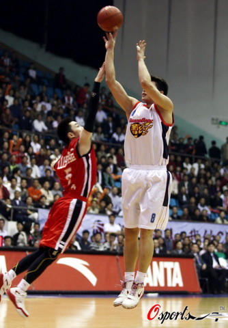 德天空：莱比锡新星韦德拉奥果预计将因伤缺阵5到7周