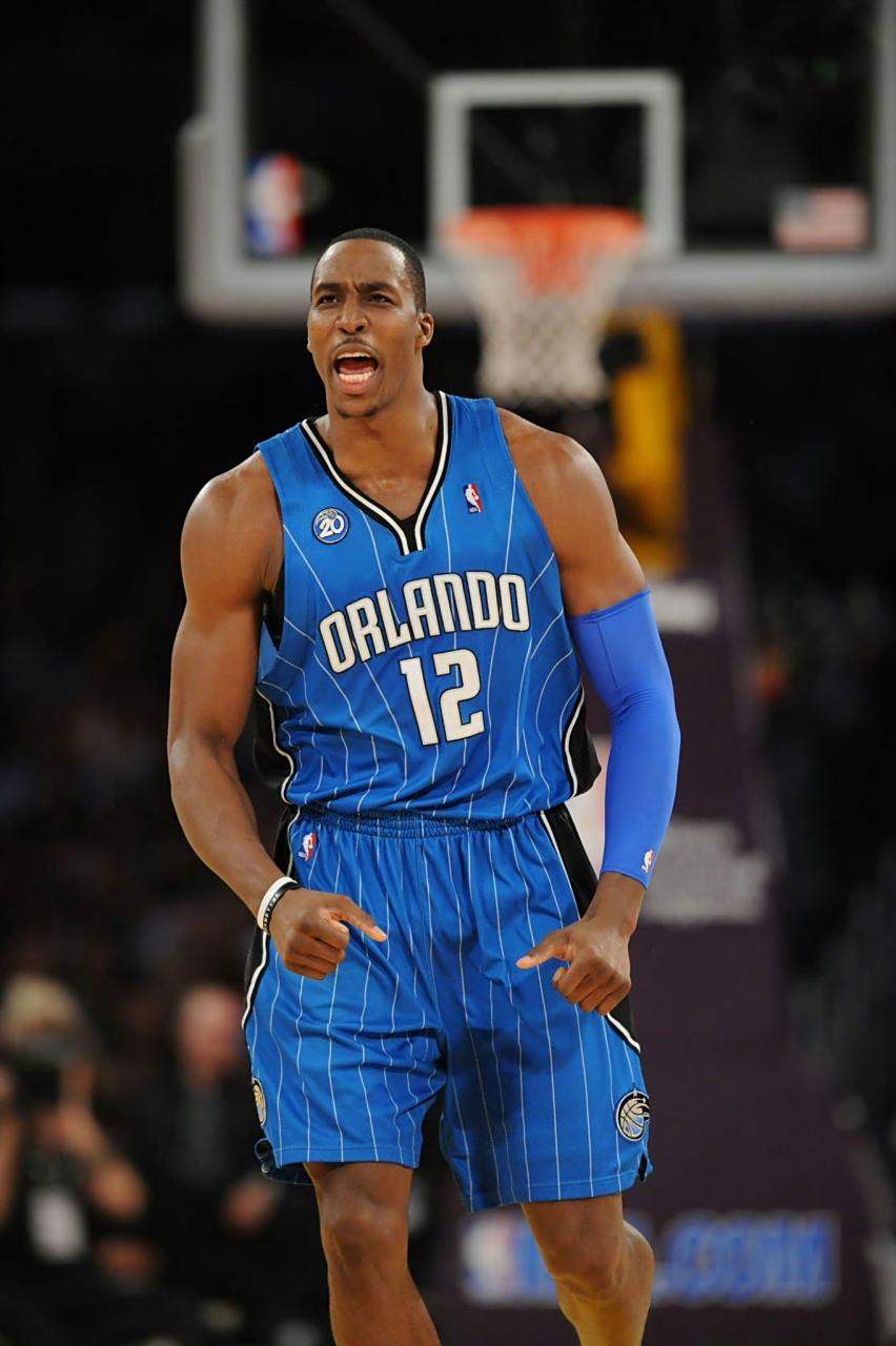 莱奥罚点前铃木彩艳对他说踢右边，最终莱奥踢向右边并且罚进