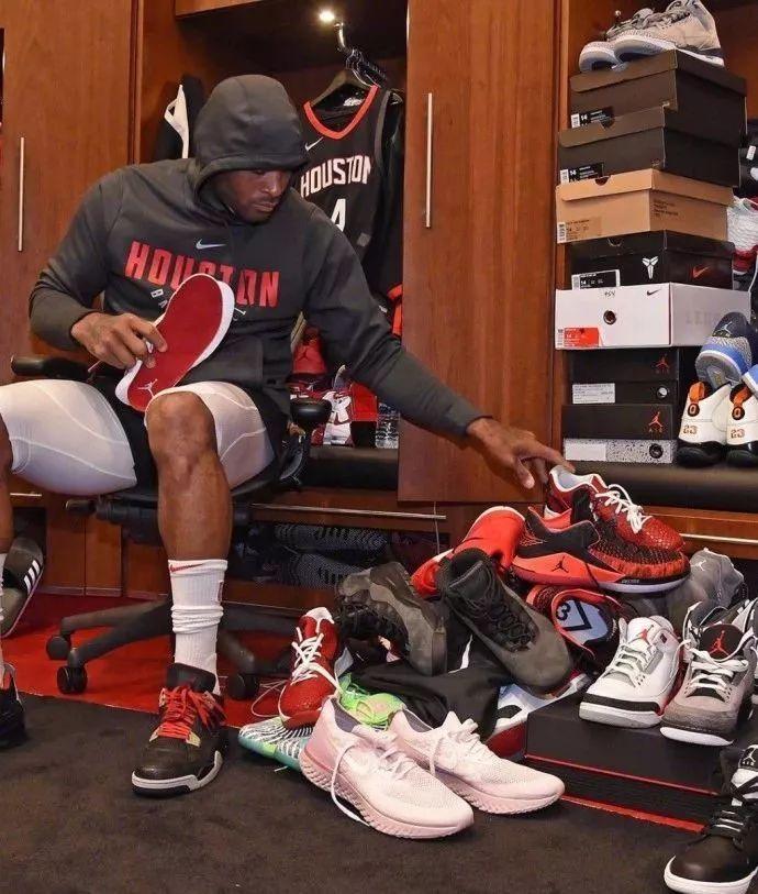 曹法尔：我为西汉姆踢球5年，却只换来了30秒的不续约通知