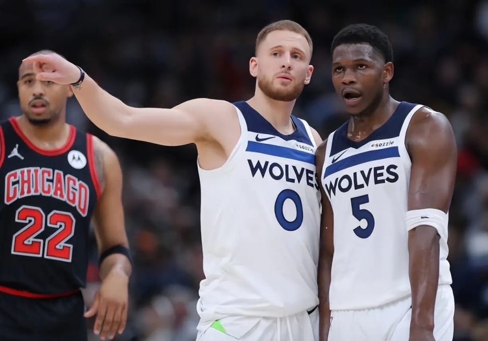 老鹰全民皆兵取关键胜利